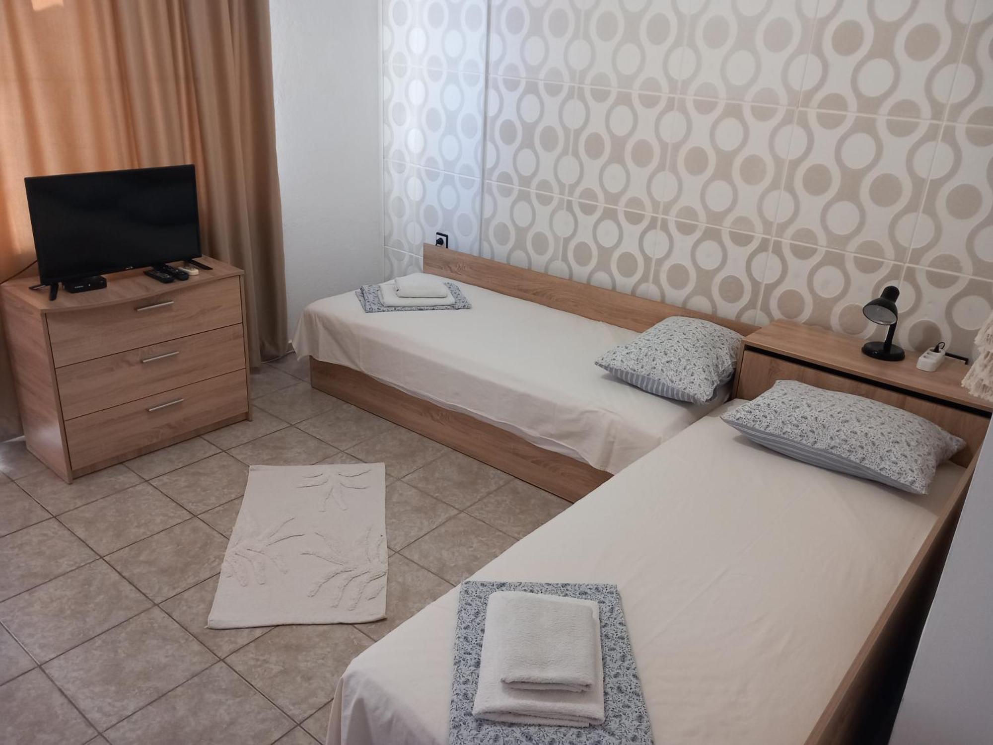 Къща За Гости Семейство Маврови Hotel เรโซโว ภายนอก รูปภาพ